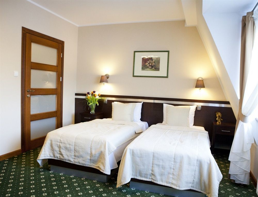 Hotel I Restauracja "Pod Orlem" Kartuzy Luaran gambar