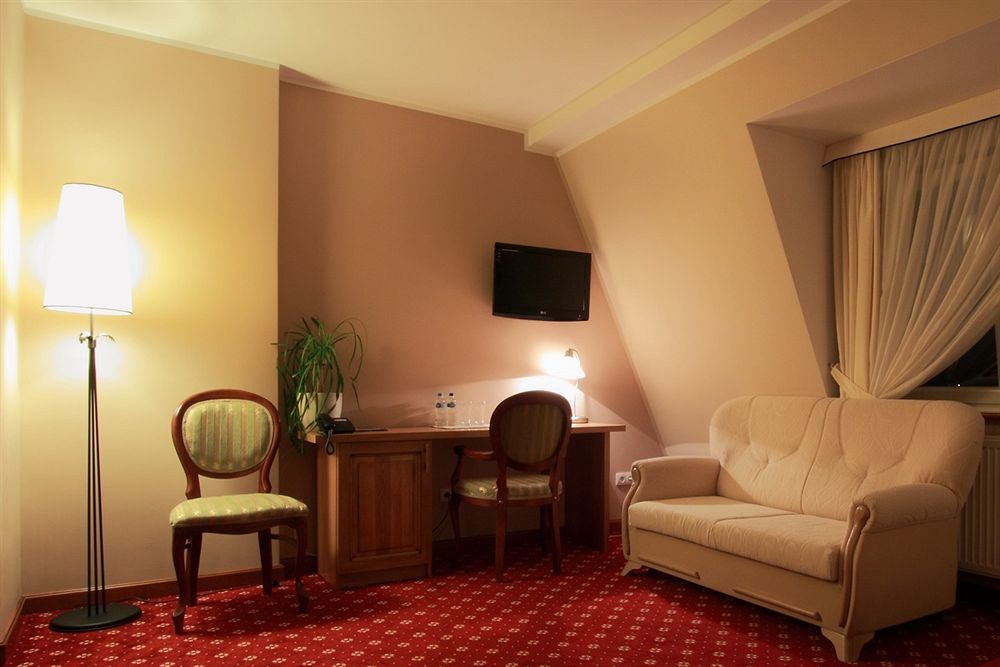 Hotel I Restauracja "Pod Orlem" Kartuzy Luaran gambar